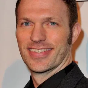Photo star : Travis Knight