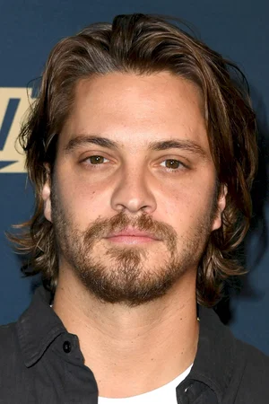Luke Grimes photo