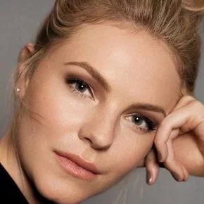 Photo star : Eloise Mumford
