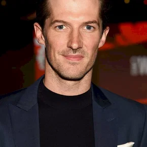 Photo star : Gwilym Lee
