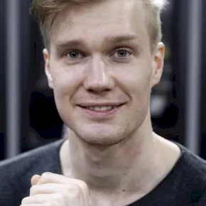 Photo star : Joonas  Suotamo