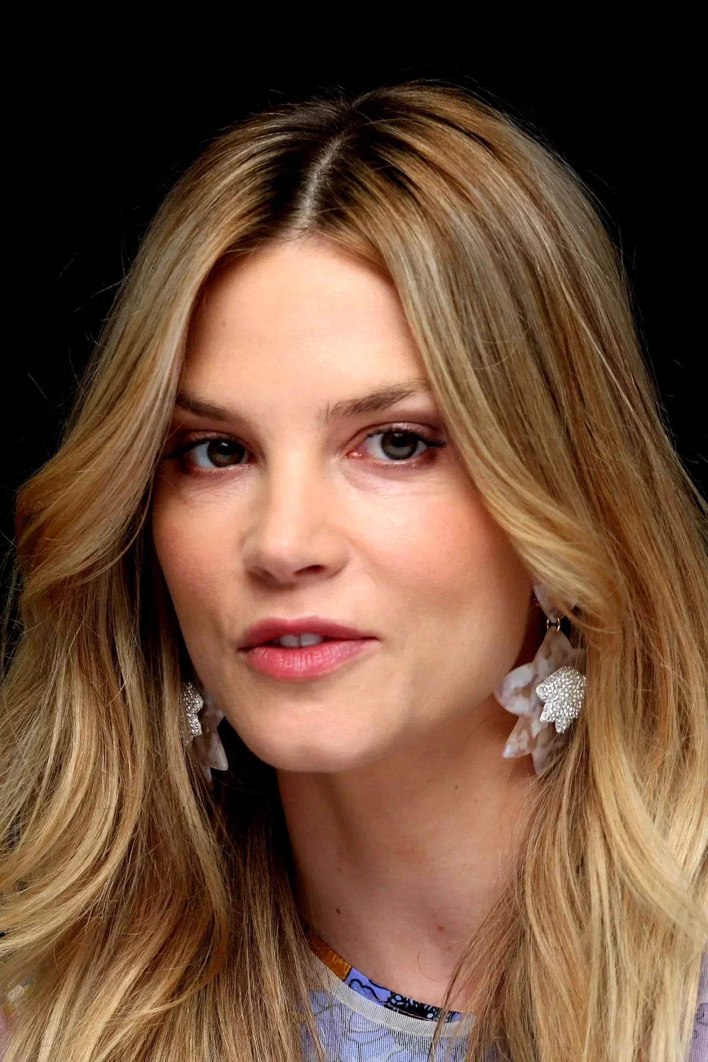  Sylvia Hoeks