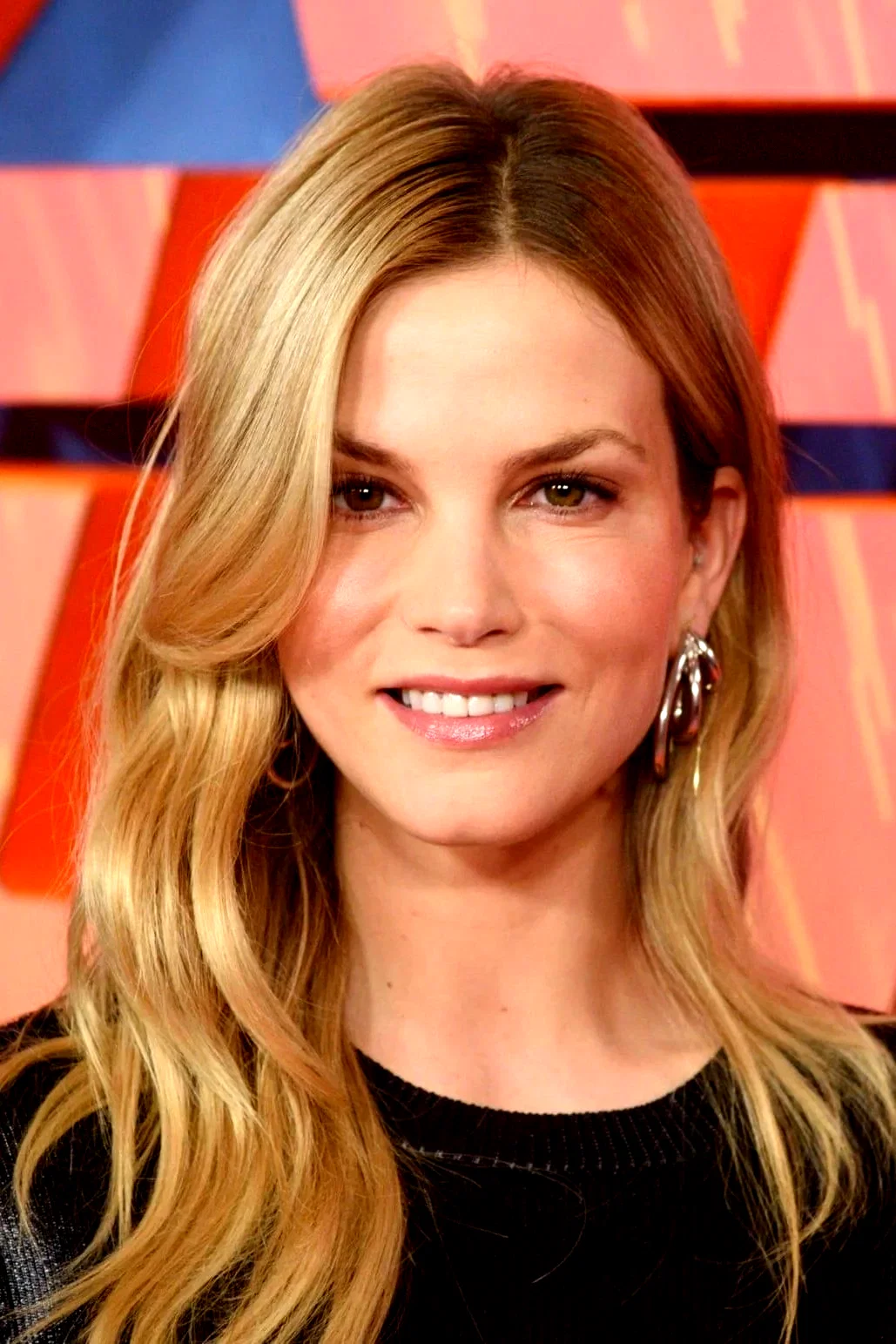  Sylvia Hoeks