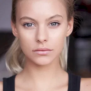 Photo star :  Alyson Bath
