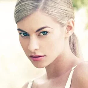 Photo star :  Alyson Bath
