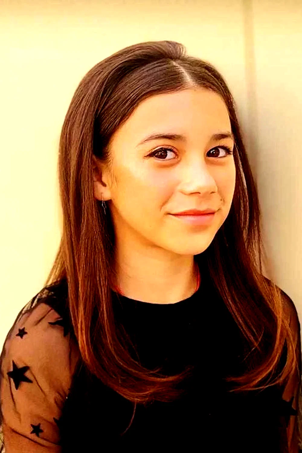  Scarlett Estevez