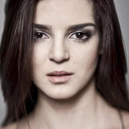 Clara Lago