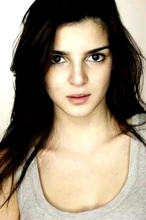 Clara Lago