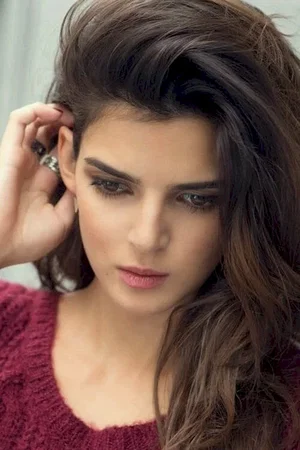 Clara Lago photo