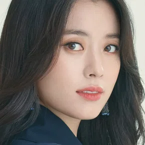 Photo star :  Han Hyo-joo