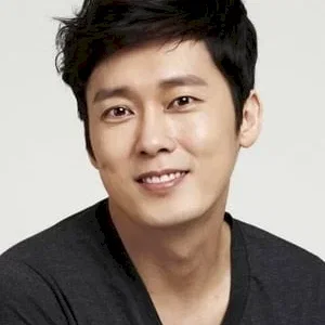  Park Byung Eun