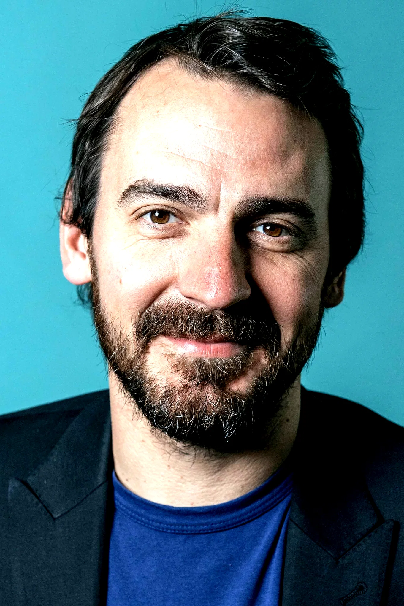 Ewen Leslie
