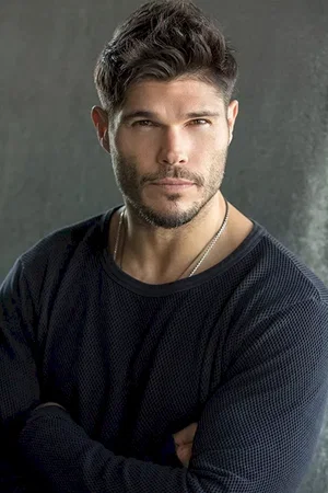  Taylor James photo