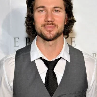  Jason Tobias