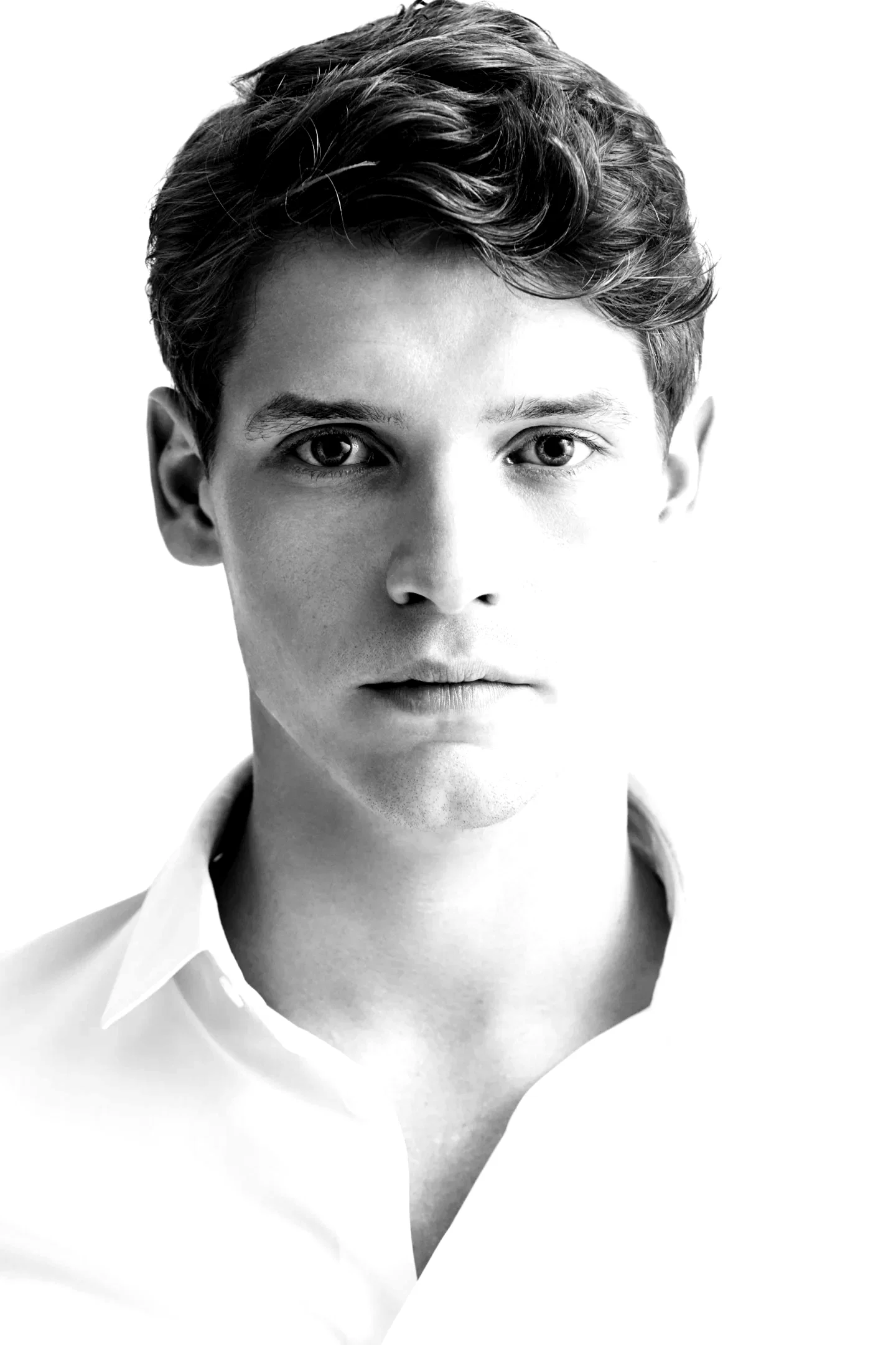  Billy Howle