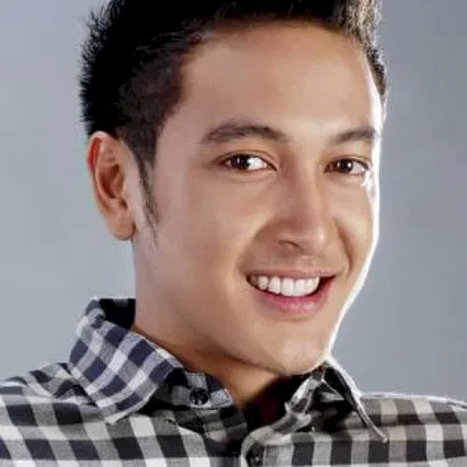  Dimas Anggara
