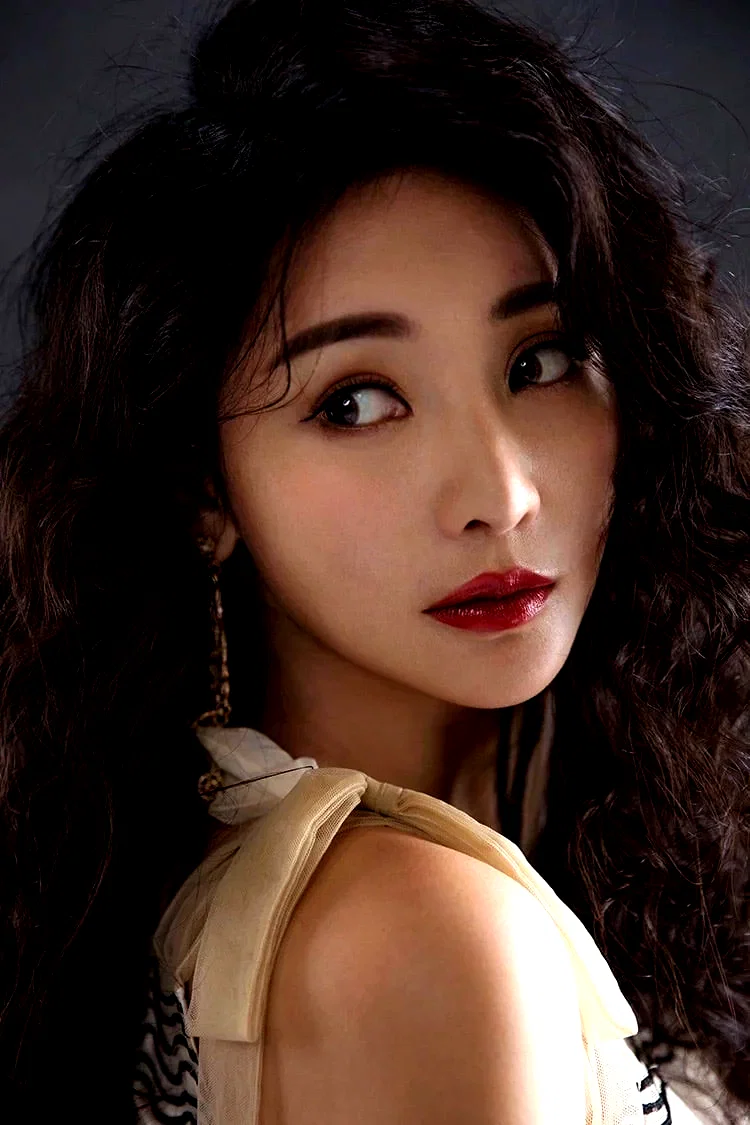  Liu Yan