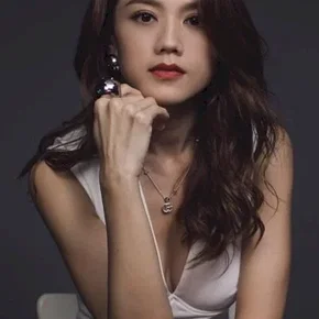 Photo star :  Chrissie Chau