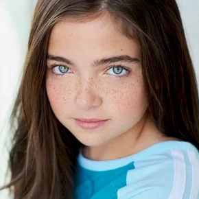 Photo star :  Taegen Burns