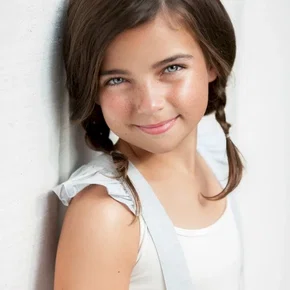 Photo star :  Taegen Burns
