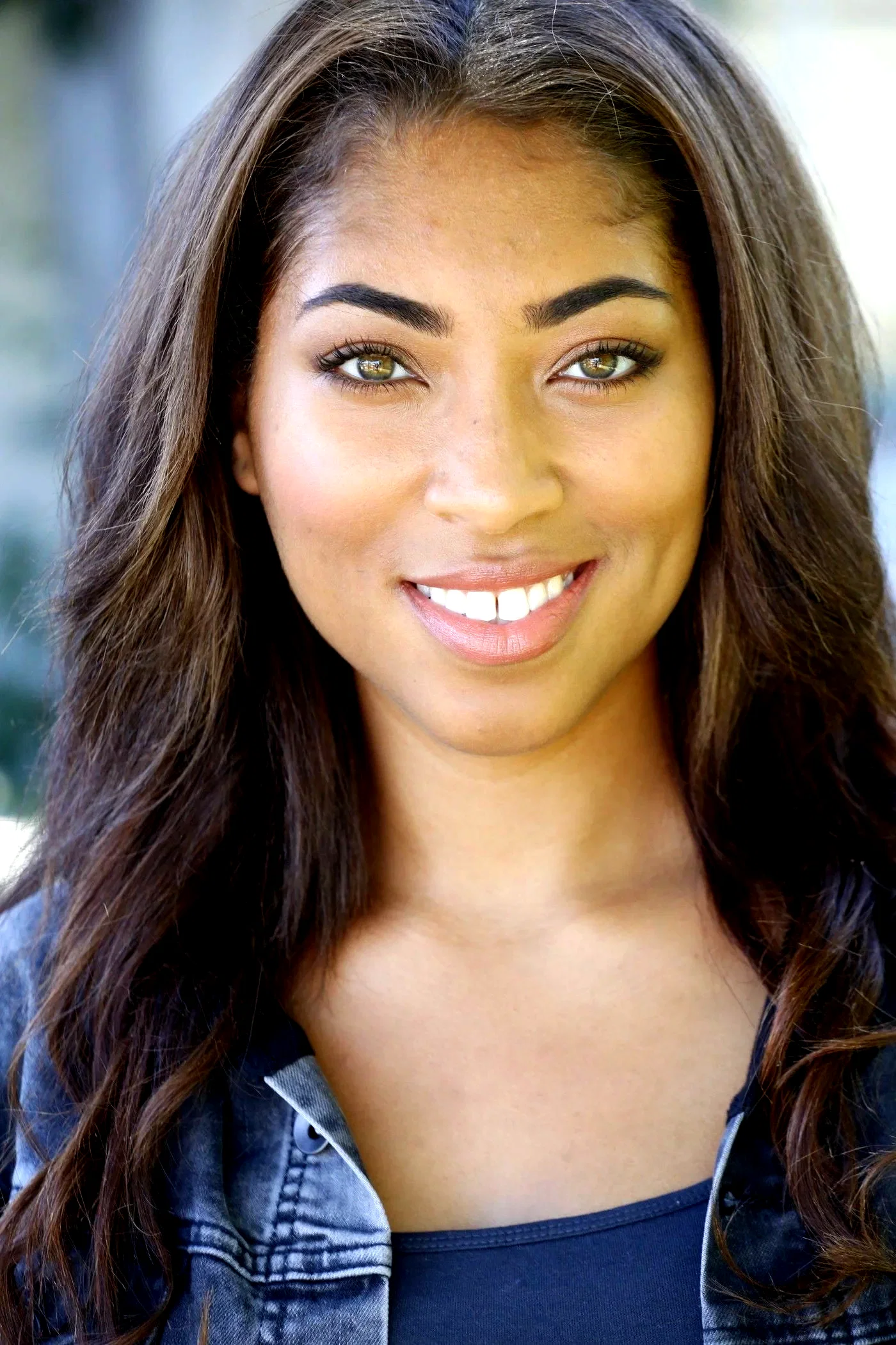  Adriyan Rae