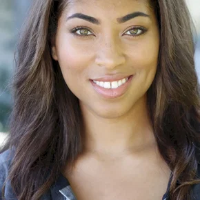 Photo star :  Adriyan Rae