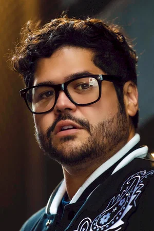 Harvey Guillen photo