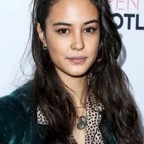 Photo star : Courtney Eaton