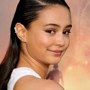 Photo star : Courtney Eaton