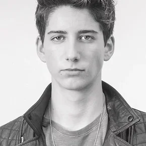 Photo star :  Milo Manheim
