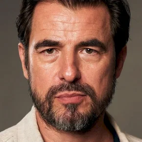 Photo star : Claes Bang