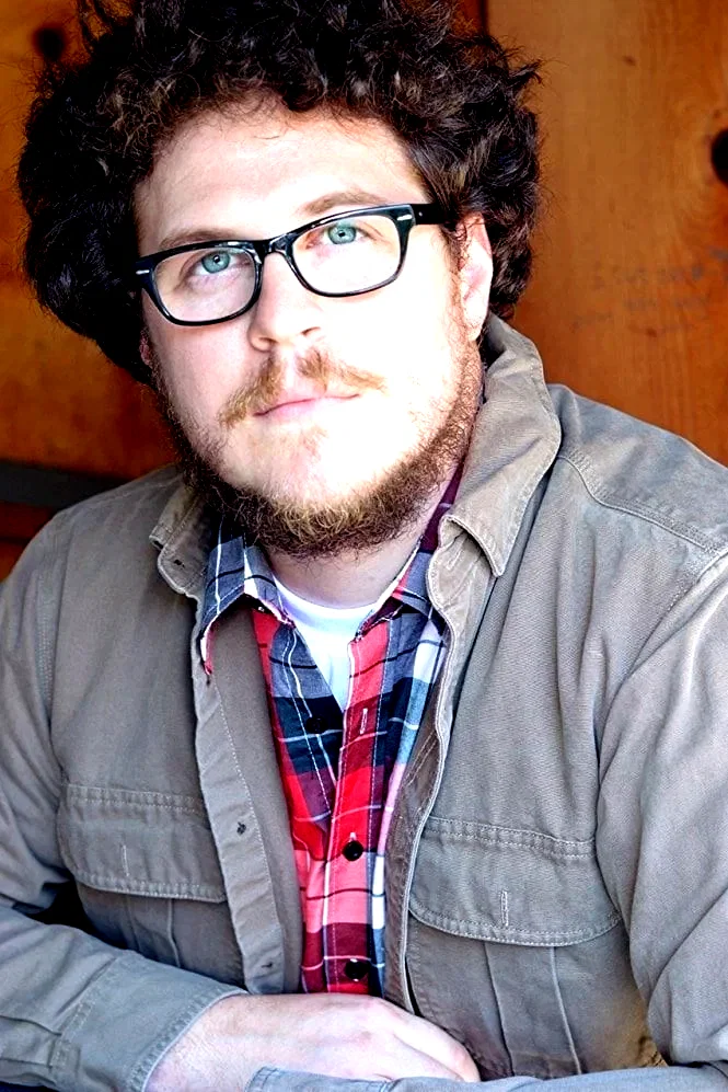 Cameron Britton