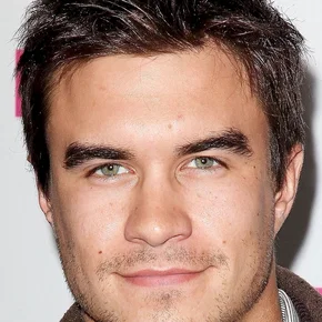 Photo star : Rob Mayes