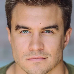 Photo star : Rob Mayes
