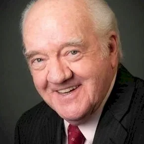 Photo star : Richard Herd
