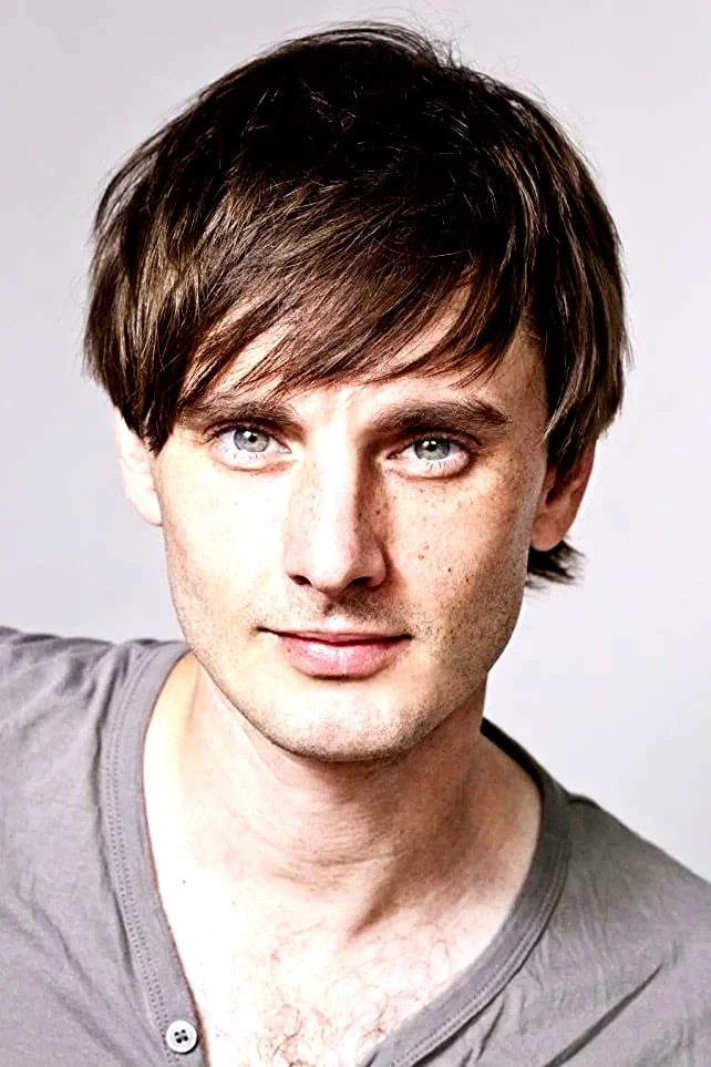  Dickie Beau
