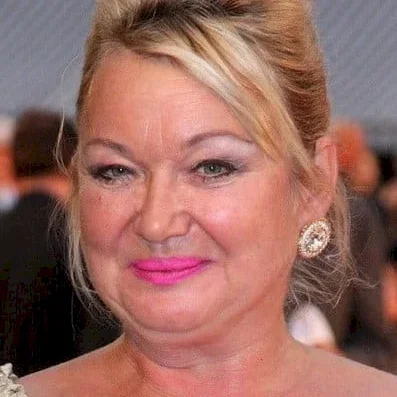 Nicola Duffett