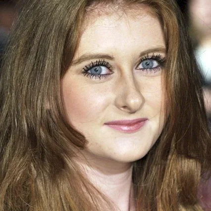 Faye Daveney