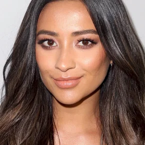 Photo star : Shay Mitchell