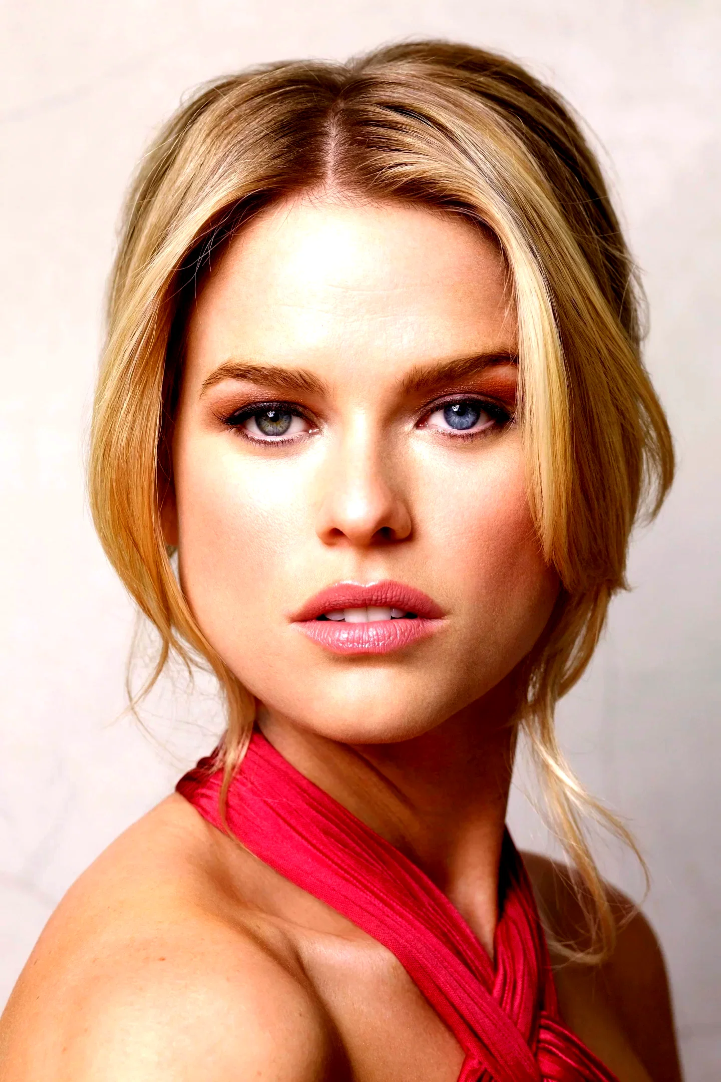 Alice Eve