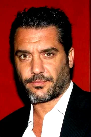  Maxi Ghione