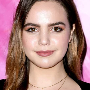 Photo star : Bailee  Madison