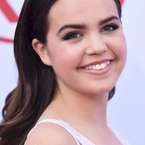Photo star : Bailee  Madison