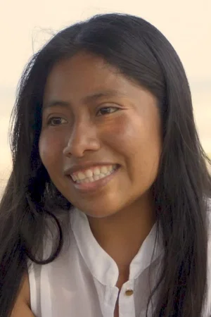 Yalitza Aparicio photo