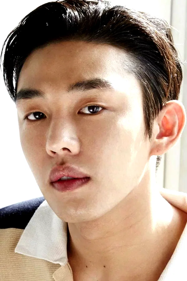 Yoo Ah-in