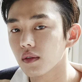 Photo star :  Yoo Ah-in