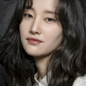 Photo star :  Jeon Jong-seo