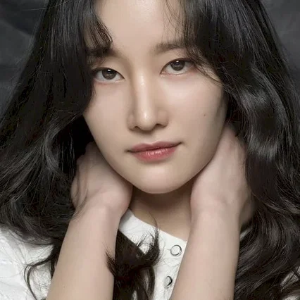  Jeon Jong-seo