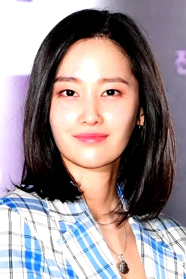  Jeon Jong-seo