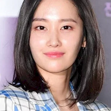  Jeon Jong-seo